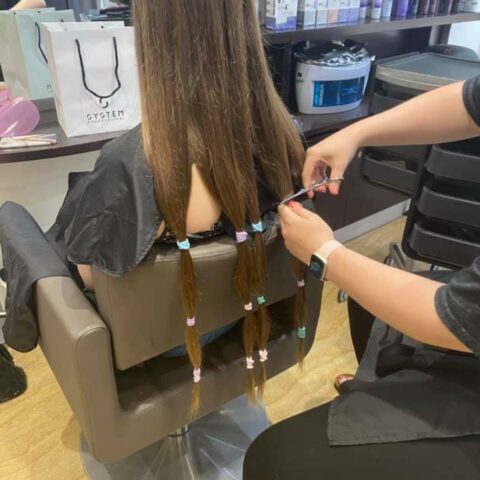Melissa donates hair to Little Princess Trust